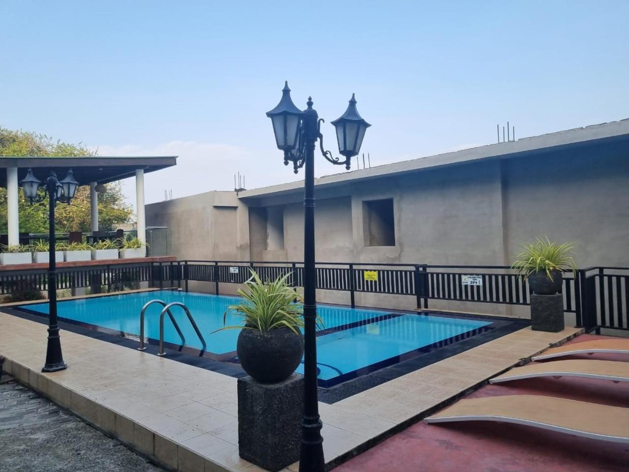 Queens Beach Hotel タンガラ エクステリア 写真